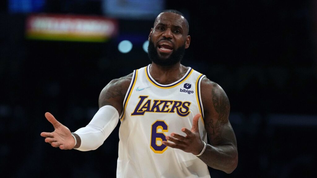Los playoffs de la NBA tienen a los aficionados en un mar de incertidumbre. Créditos a Libertad Digital.